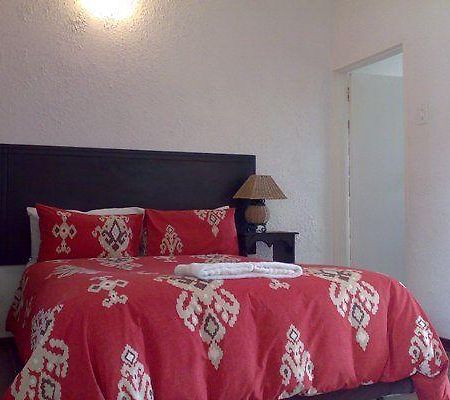 Road View Lodge Francistown Bagian luar foto