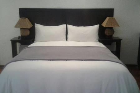 Road View Lodge Francistown Bagian luar foto